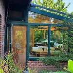 Wybo Mit Garten