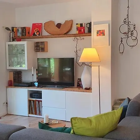 Wybo Mit Garten Apartman