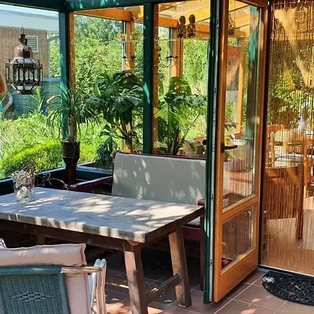 Wybo Mit Garten